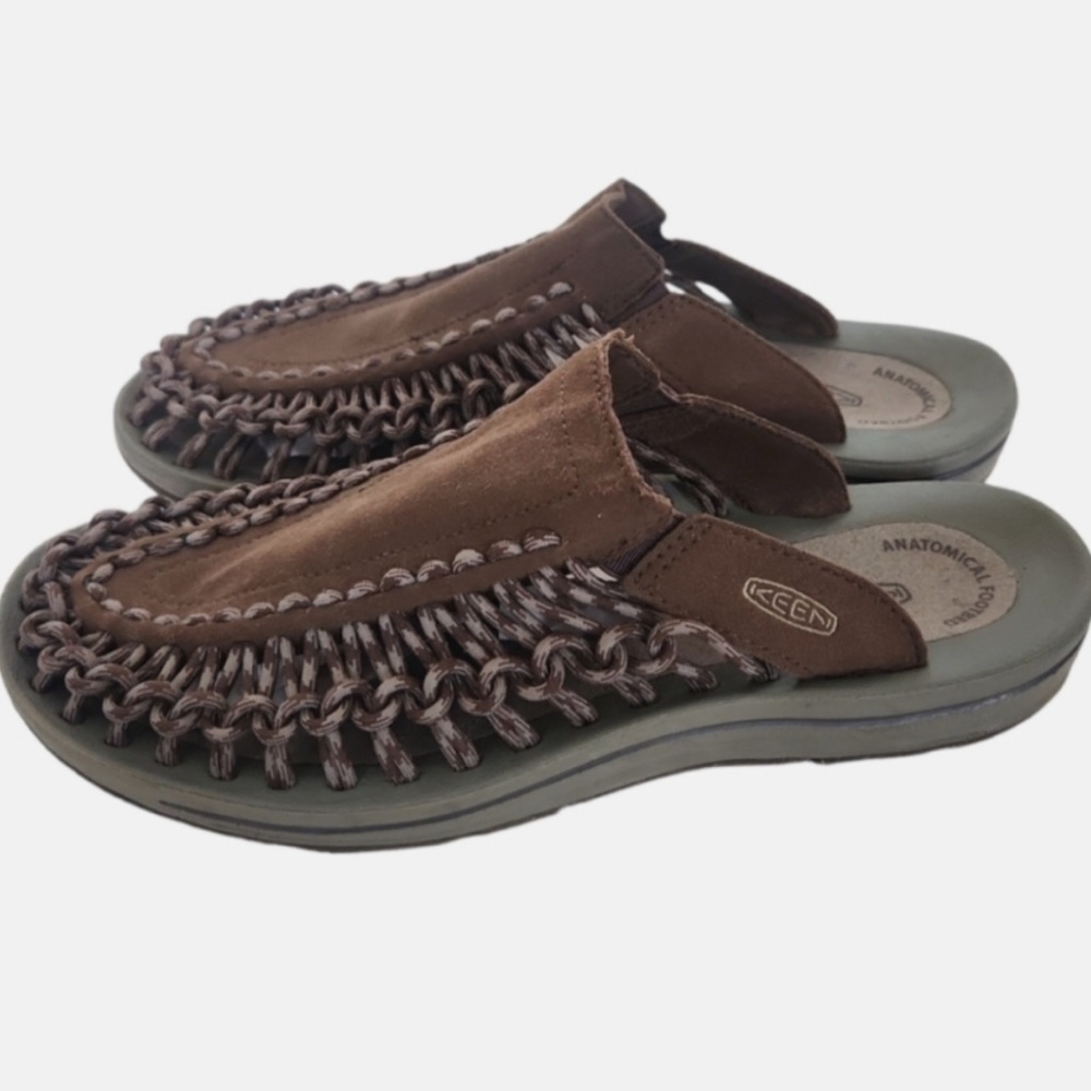 KEEN Uneek Brown Faux Suede Slip On Fisherman Shoe Unisex Mens Sz 8